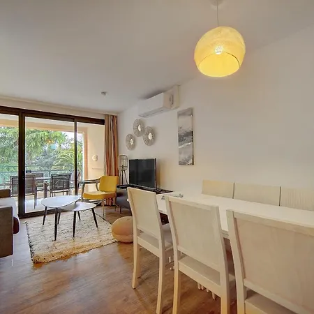 Immogroom - 3 - Renovated - Pool - Air Conditioning - Parking - Wifi *