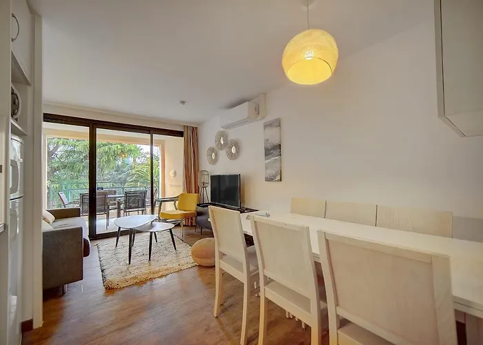 Immogroom - 3 - Renovated - Pool - Air Conditioning - Parking - Wifi *